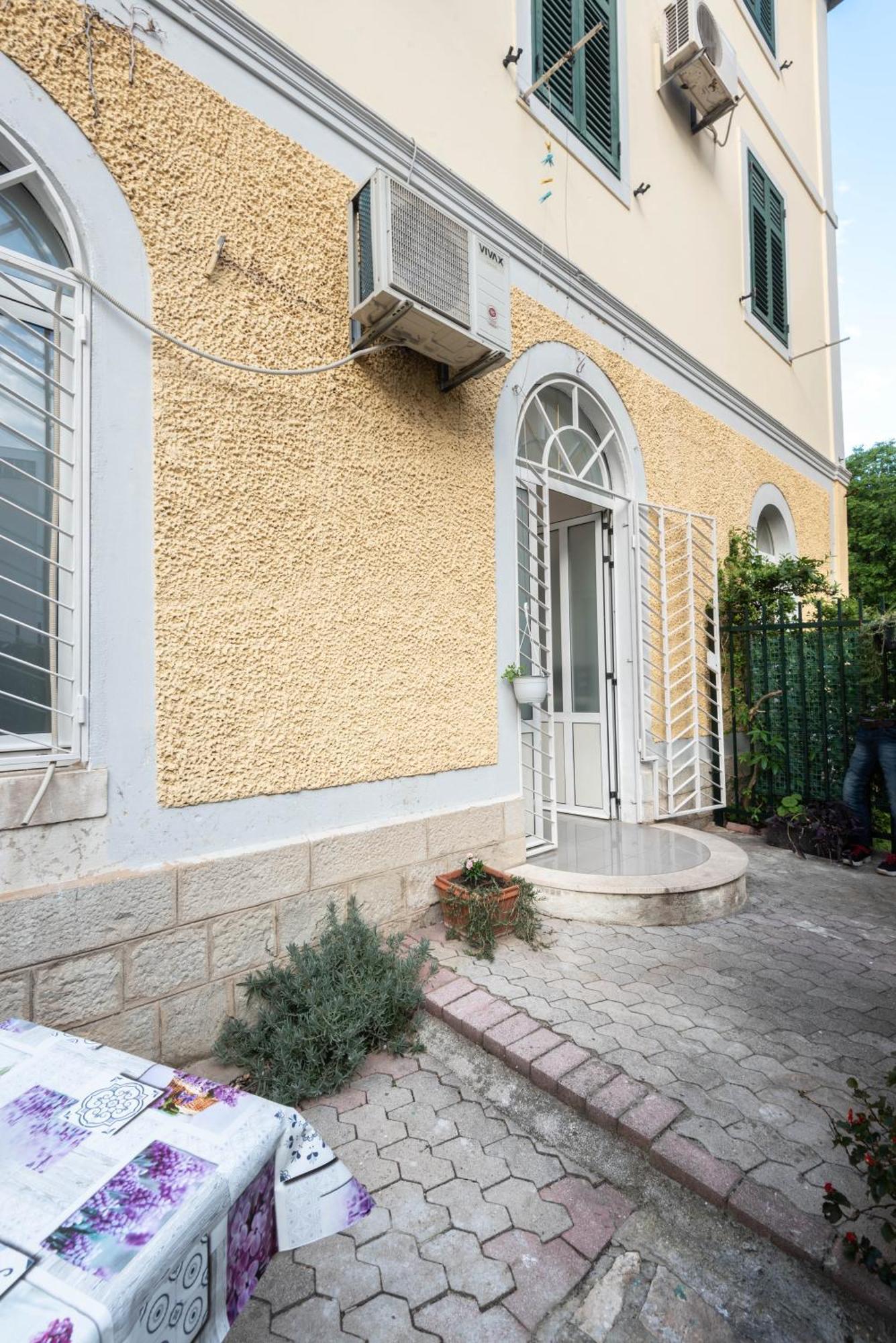 Apartman Dobri Split Exteriör bild